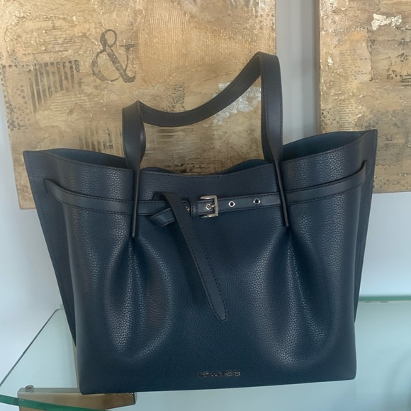 Michael Kors Handbags - NWT Michael Kors Emilia Large Bag